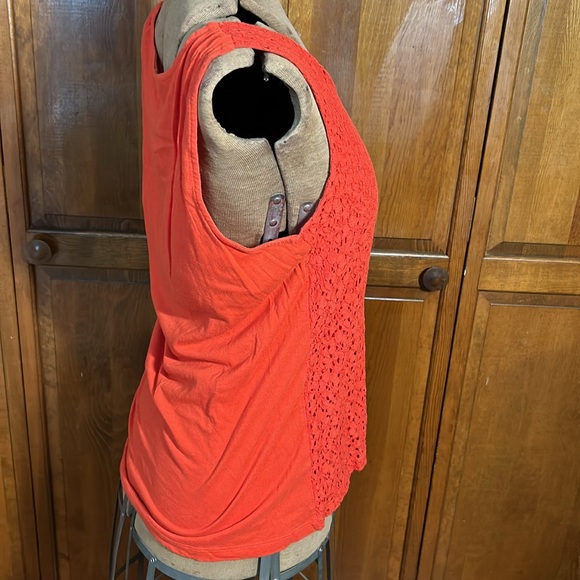 Bright tangerine lace overlay tank top - Picture 4 of 7